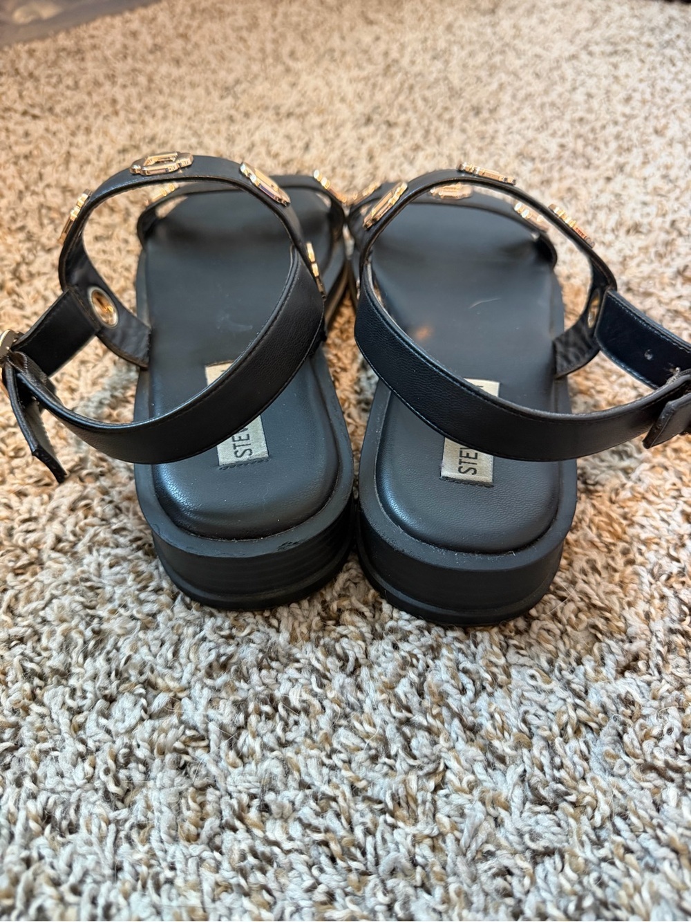 ⚡️Steve Madden Black Leather Gold-Accent Strappy Sandals - Picture 3 of 5